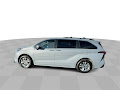 2022 Toyota Sienna XLE Woodland Edition