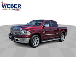 2017 RAM 1500 4WD Laramie Crew Cab