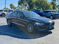 2022 Volvo S60 Momentum
